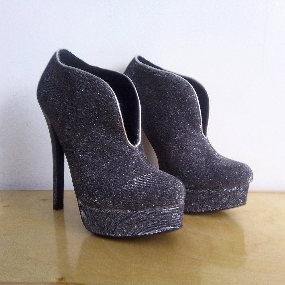 CHINESE LAUNDRY Lickety Split Metallic Gray High Heel Platform Ankle Boots